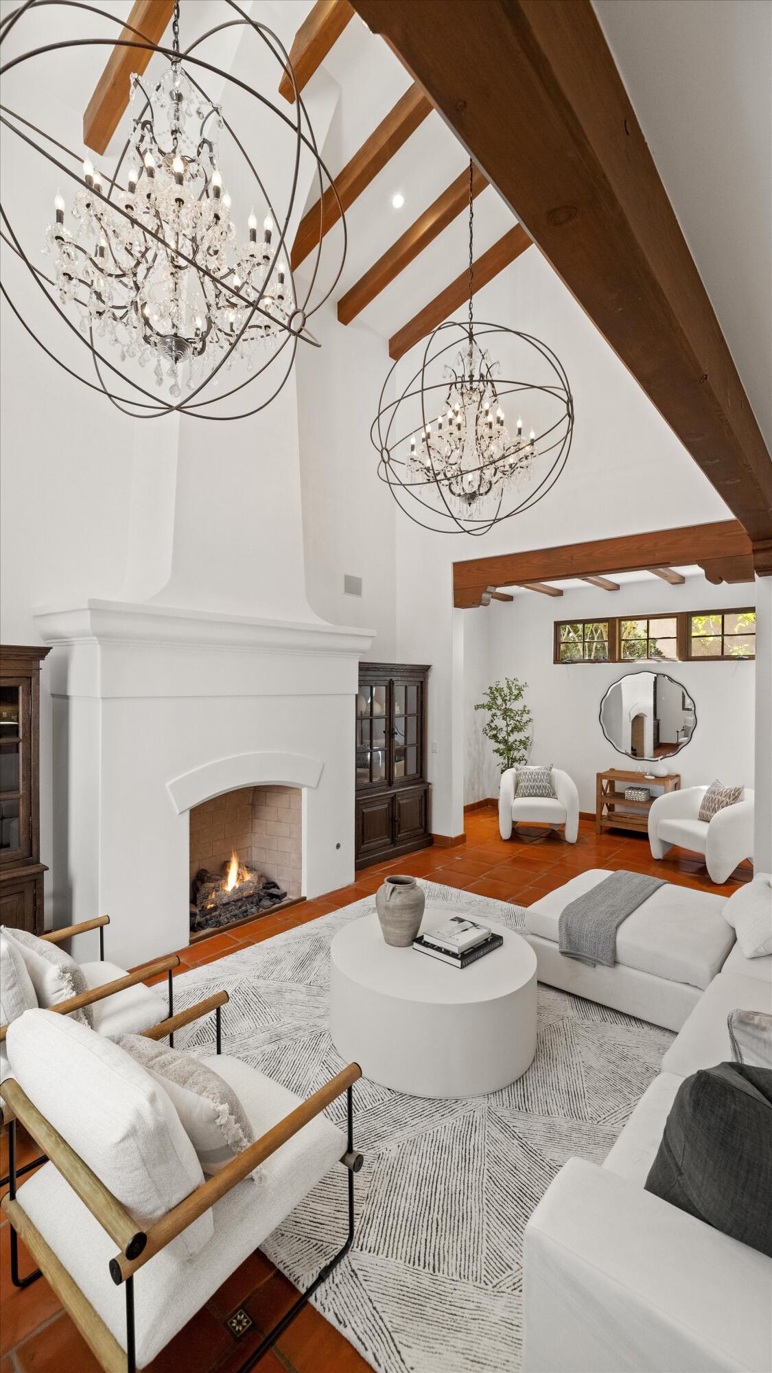 618 Anacapa Street, 4