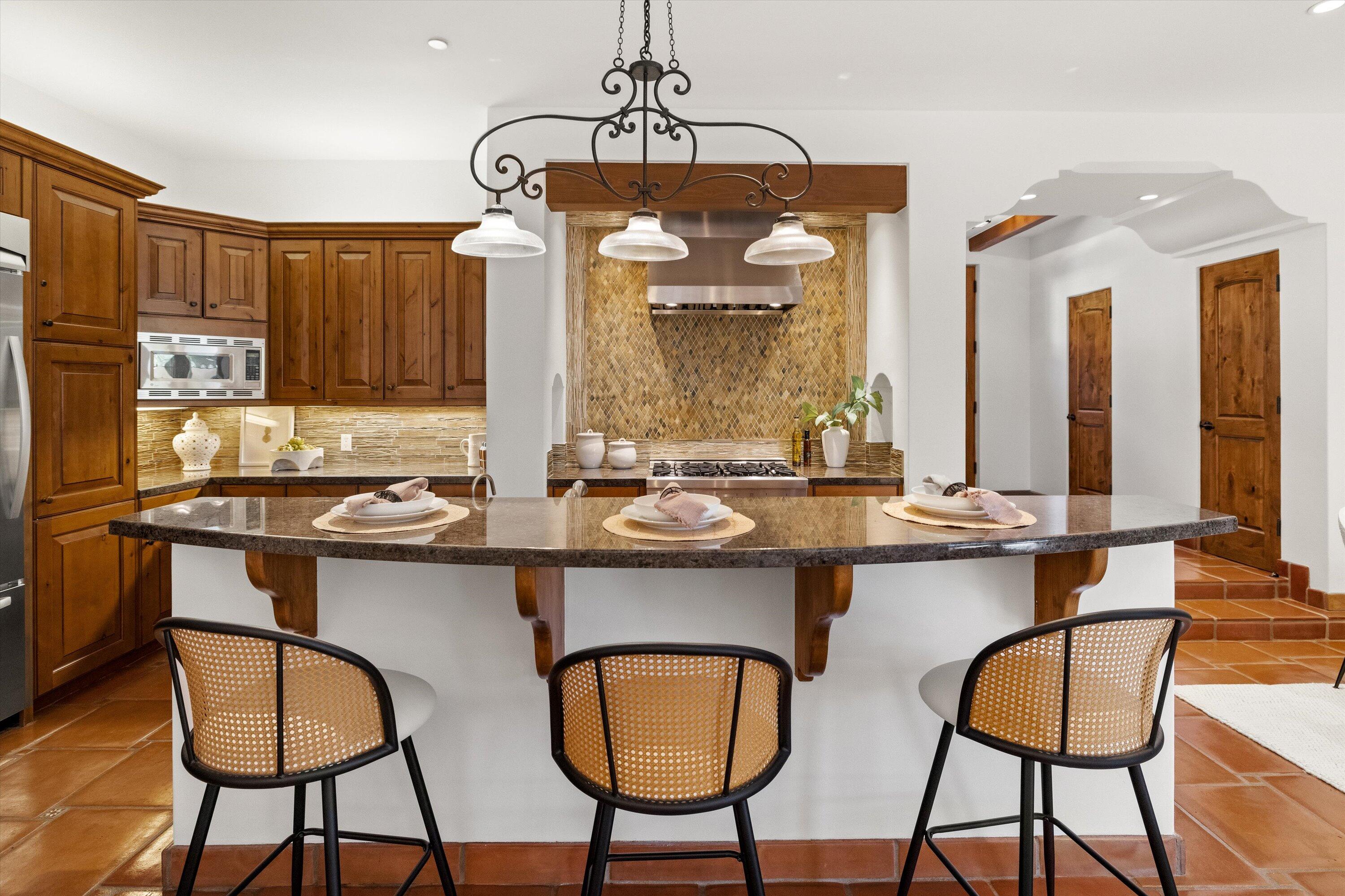 618 Anacapa Street, 4