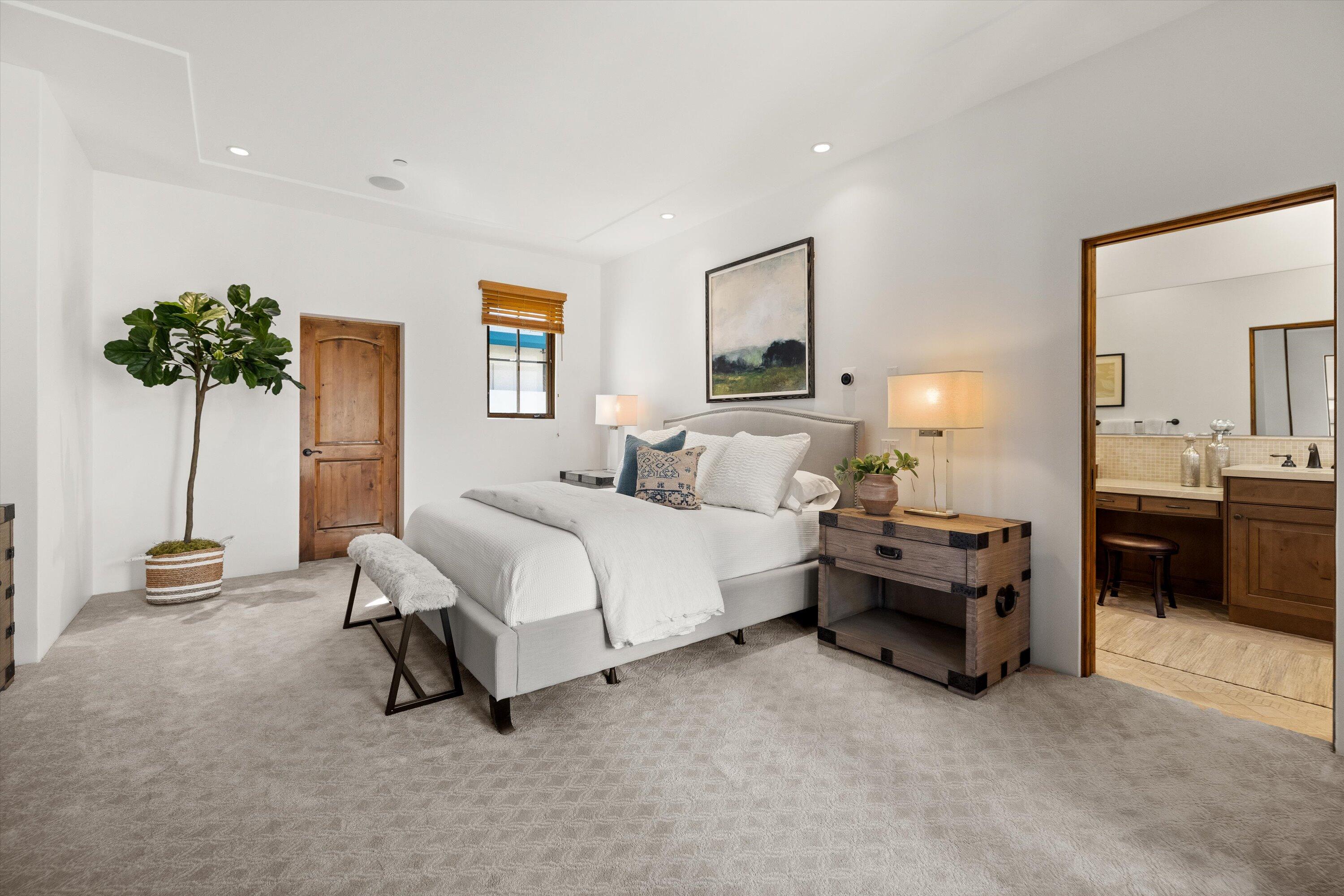 618 Anacapa Street, 4