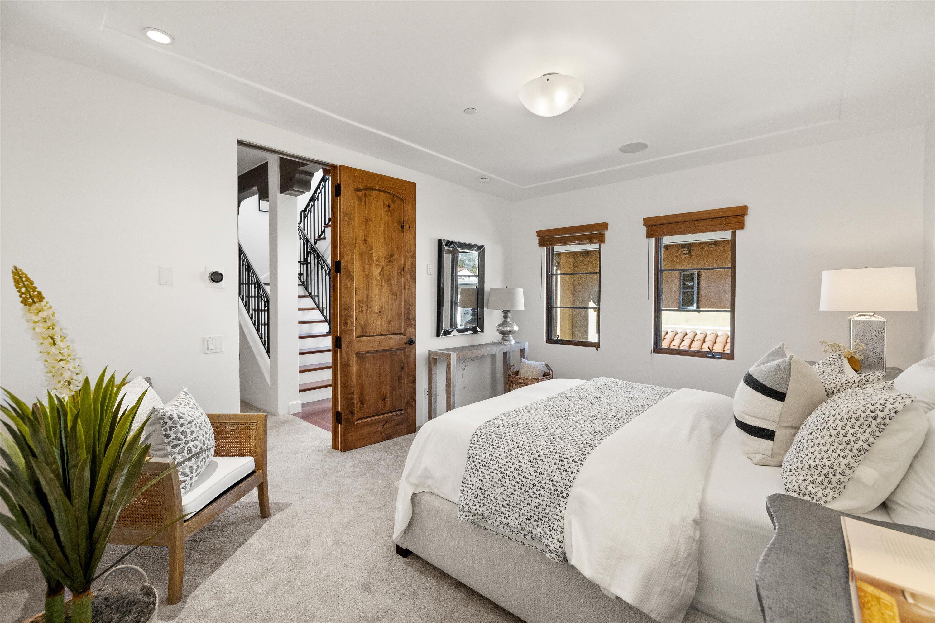 618 Anacapa Street, 4