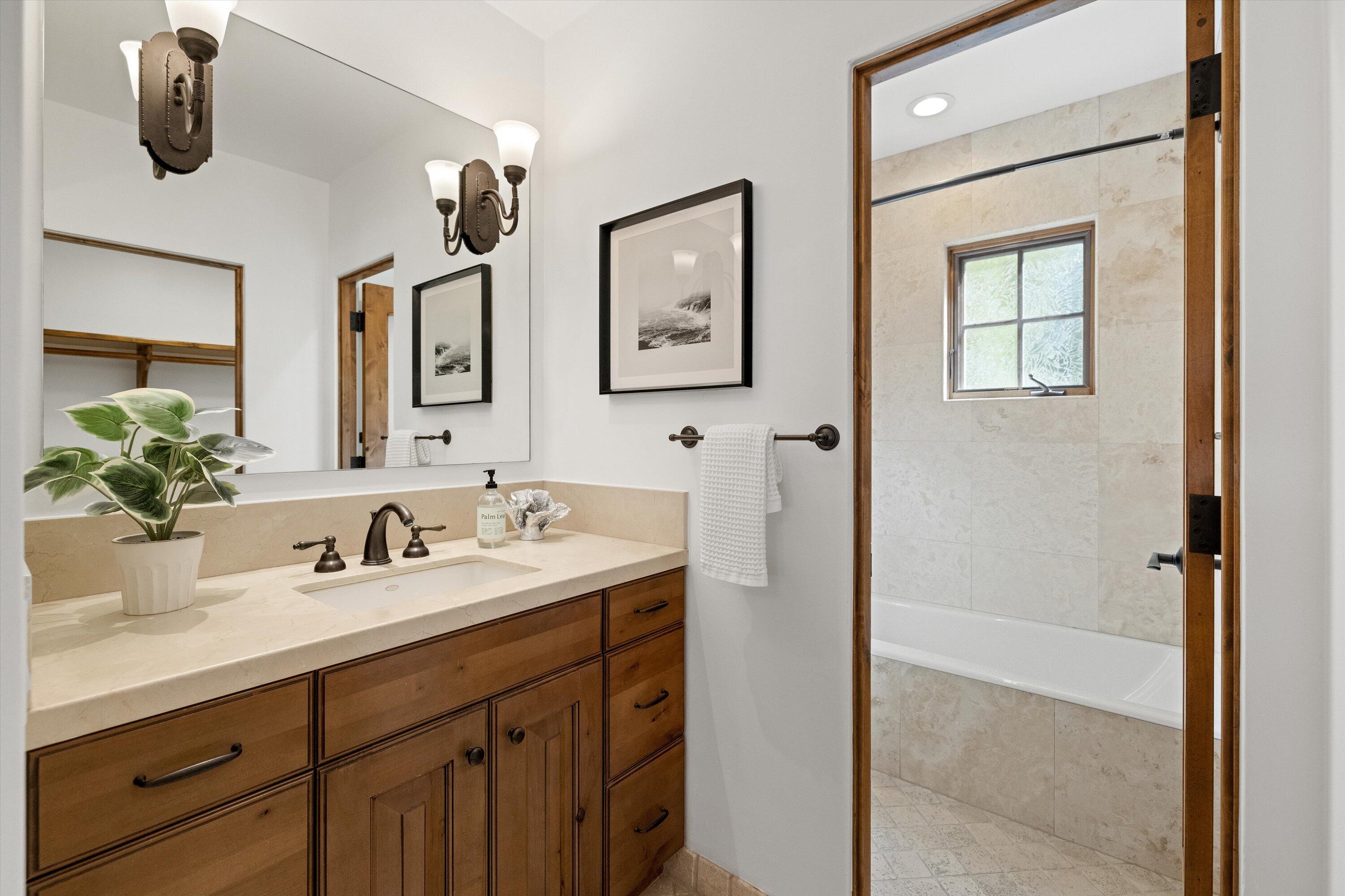 618 Anacapa Street, 4