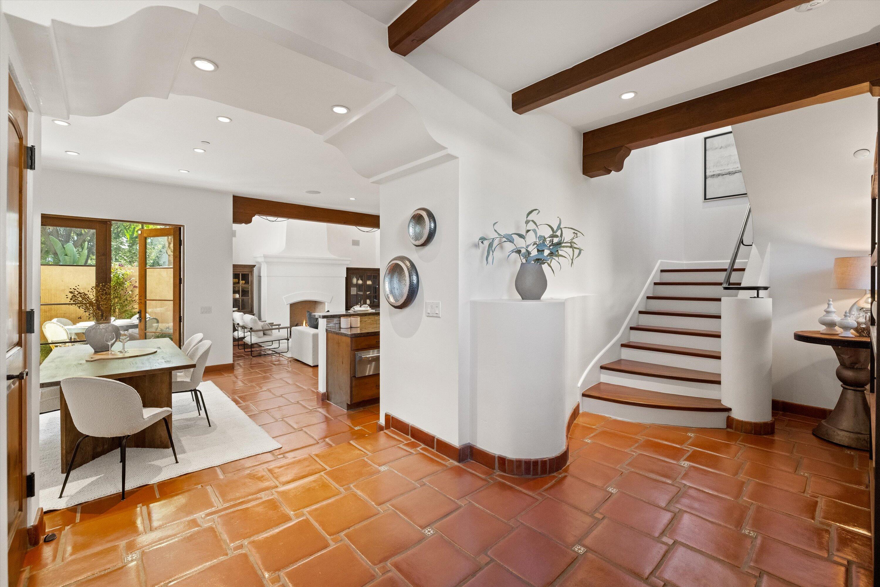 618 Anacapa Street, 4