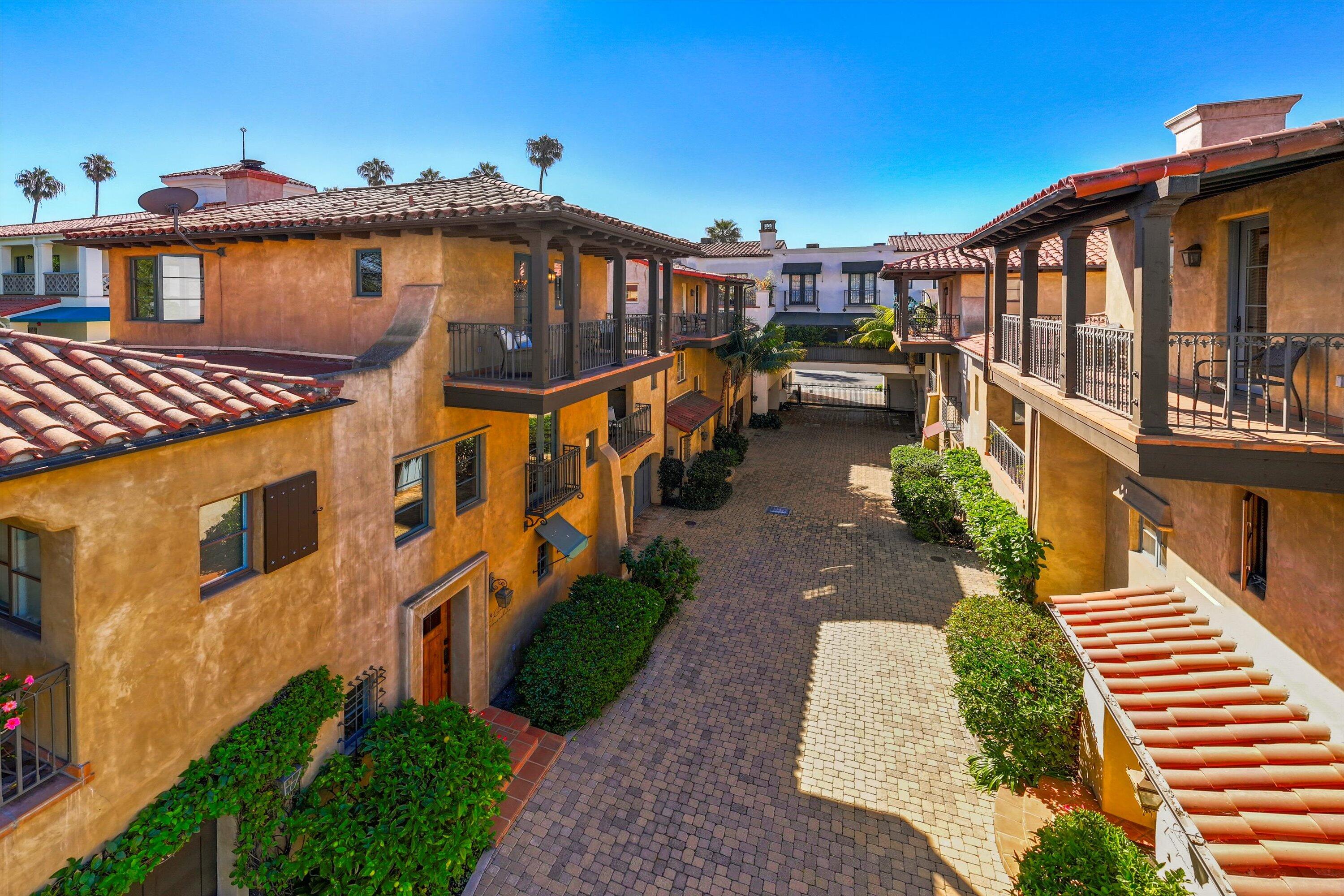 618 Anacapa Street, 4