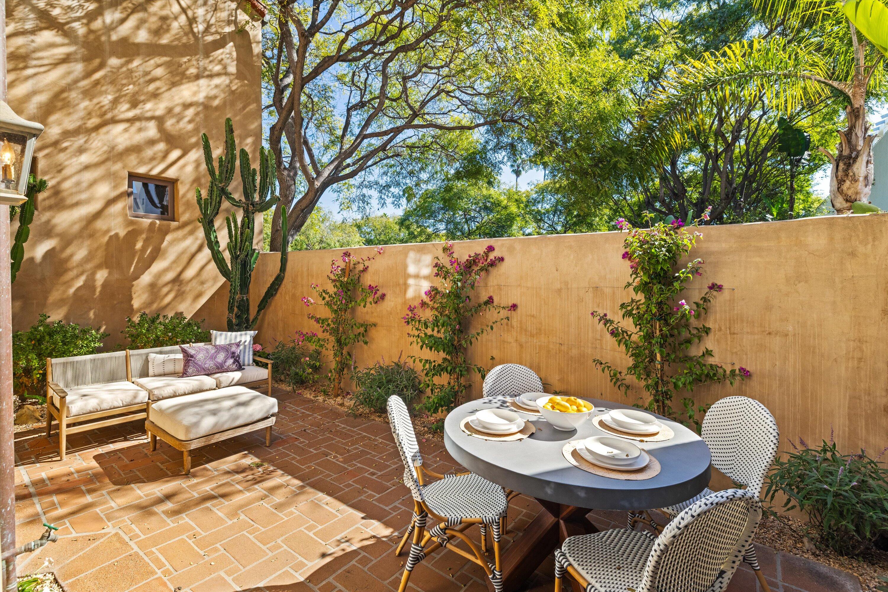 618 Anacapa Street, 4