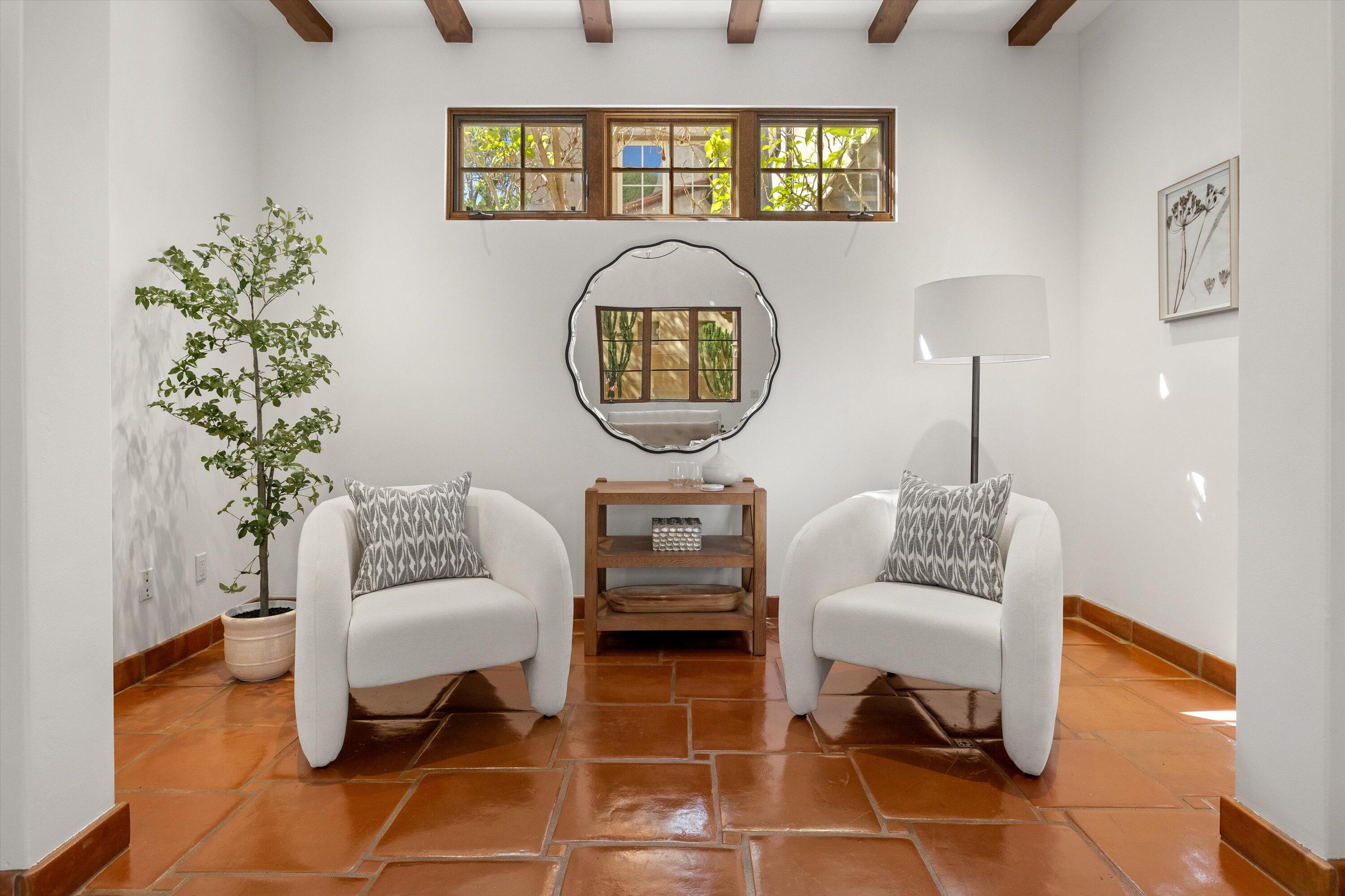 618 Anacapa Street, 4