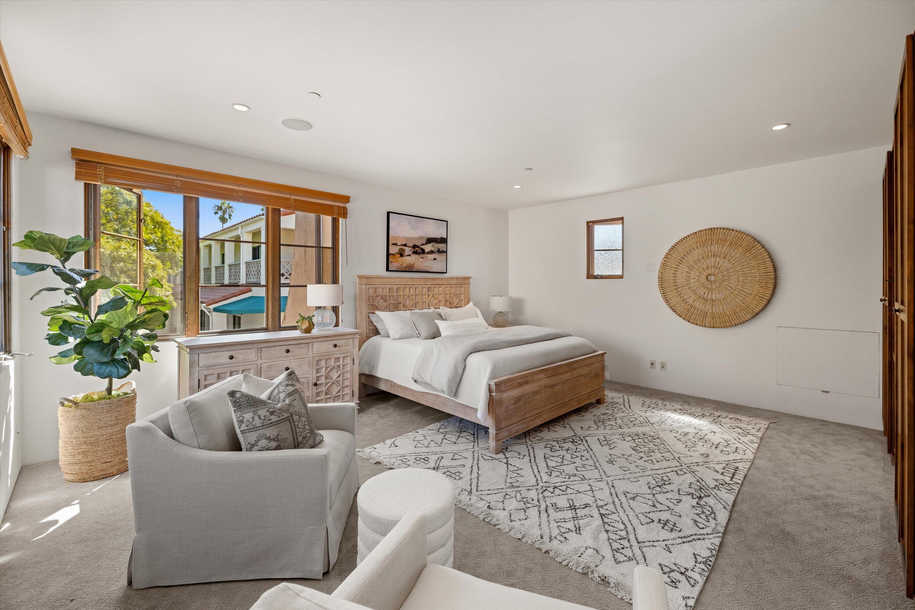 618 Anacapa Street, 4